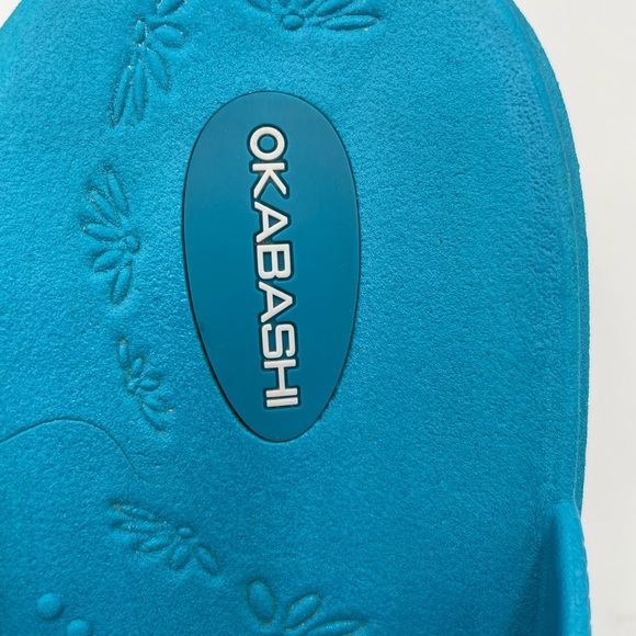 Okabashi turquoise flip flops, size Large (fits women’s size 9 1/2 to 10 1/2) - Picture 2 of 6